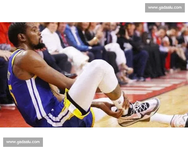 篮球比赛中常见违例规则解析与应用详解 - 副本 (2) - 副本